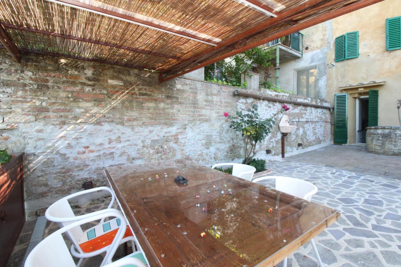 Appartement The House Of The Film à Sienne Extérieur photo